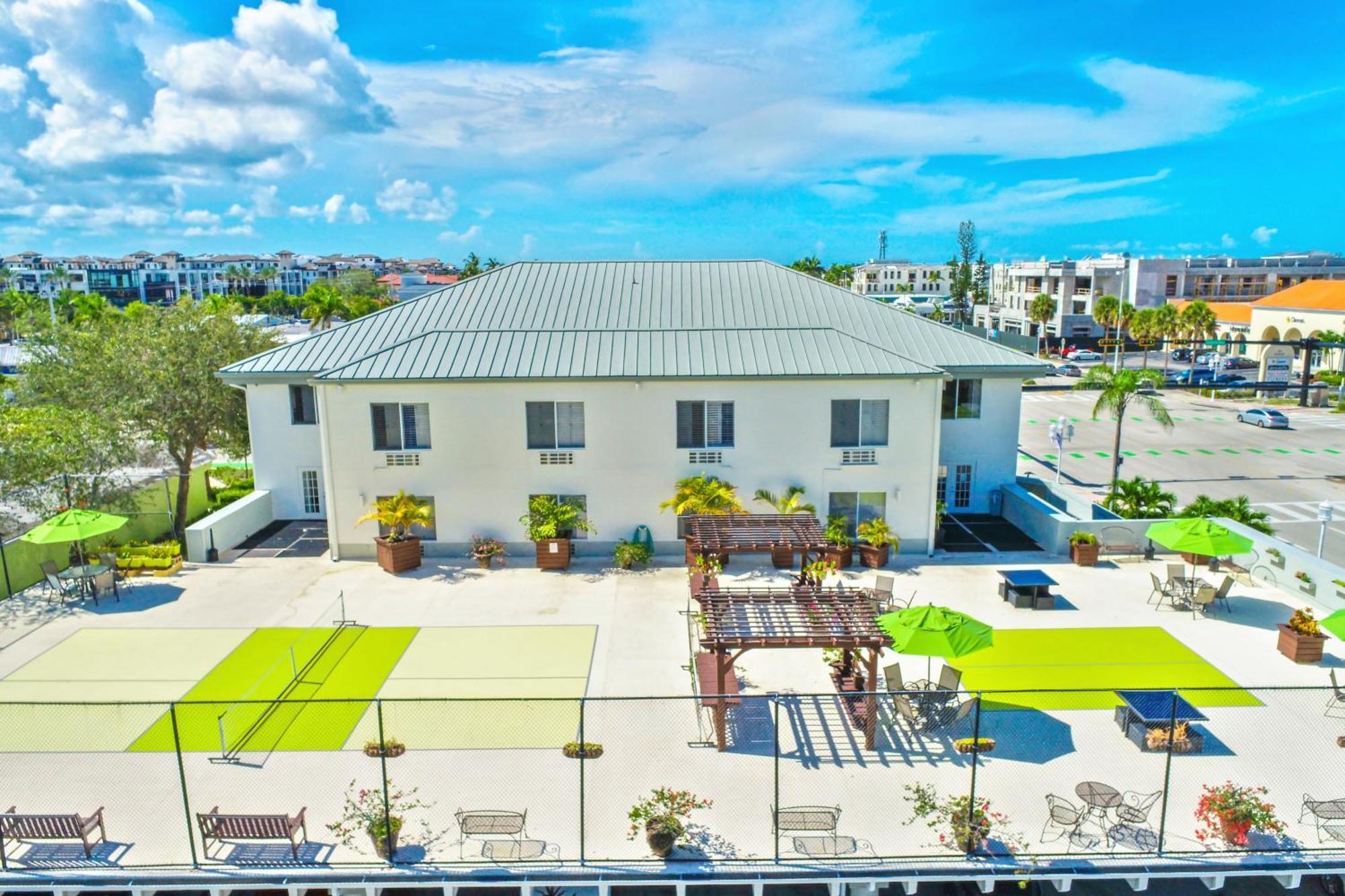 那不勒斯中央公园酒店 North North Naples 外观 照片
