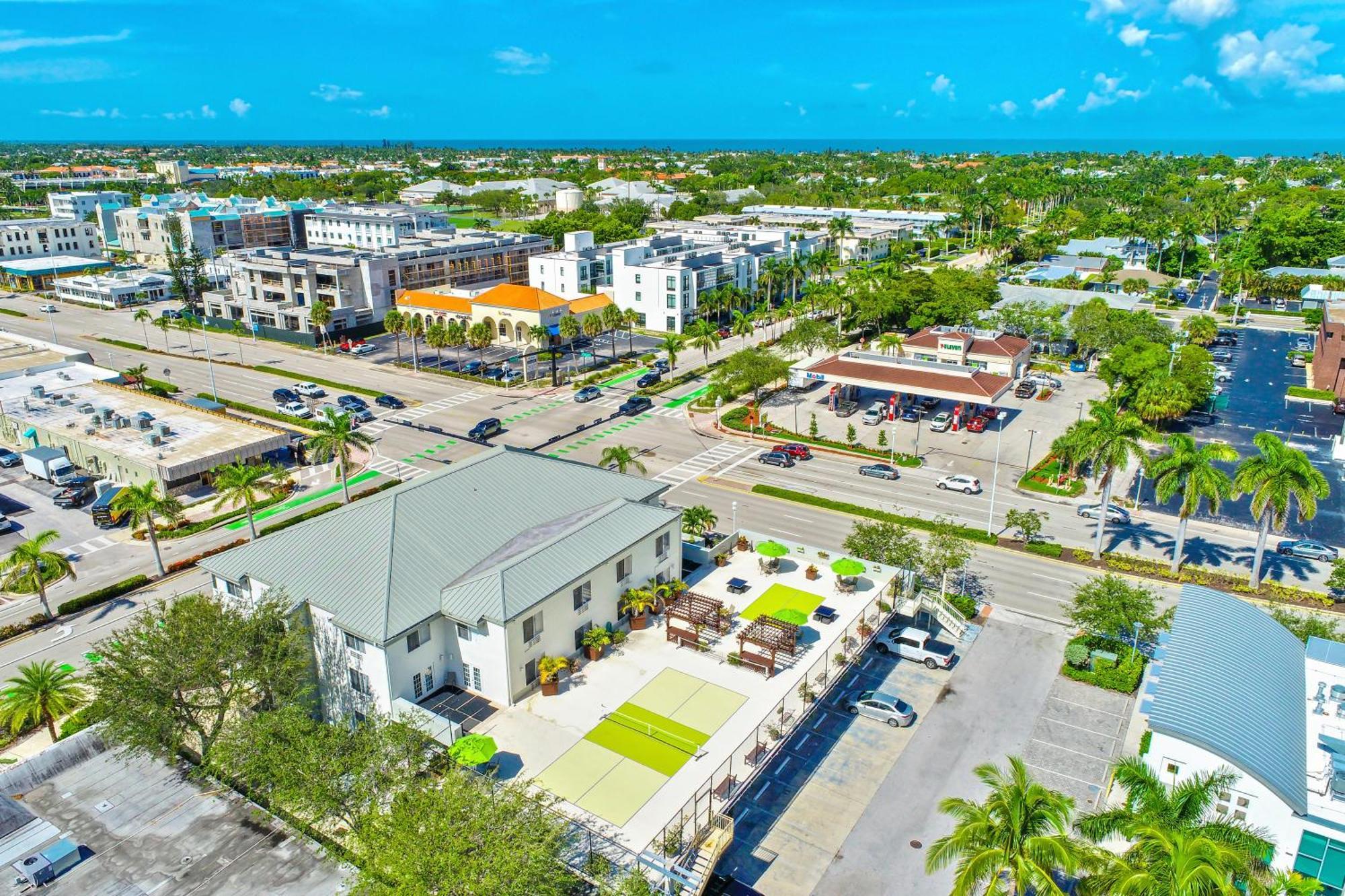 那不勒斯中央公园酒店 North North Naples 外观 照片