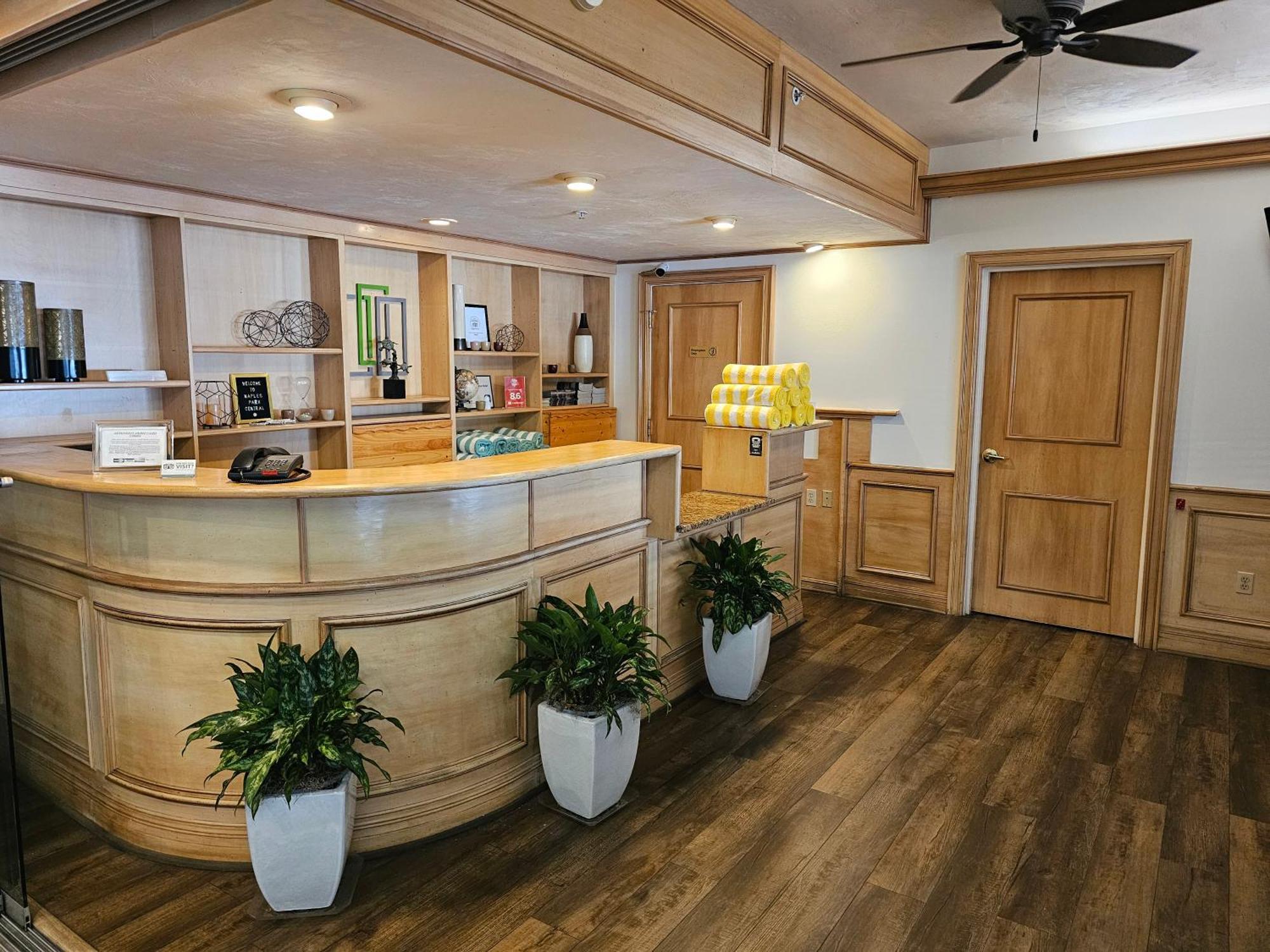 那不勒斯中央公园酒店 North North Naples 外观 照片